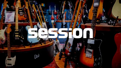 A music store filled with guitars and instruments, featuring the session logo – symbolizing the successful fusion of physical store experience and digital commerce enabled by NETFORMIC