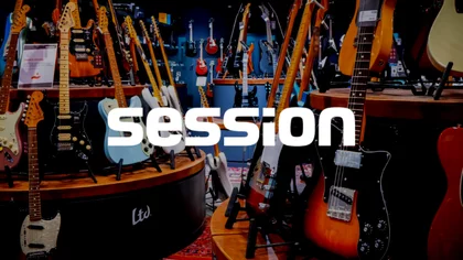NETFORMIC customer case session: Symbiosis of the online and offline world A music store filled with guitars and instruments, featuring the session logo – symbolizing the successful fusion of physical store experience and digital commerce enabled by NETFORMIC