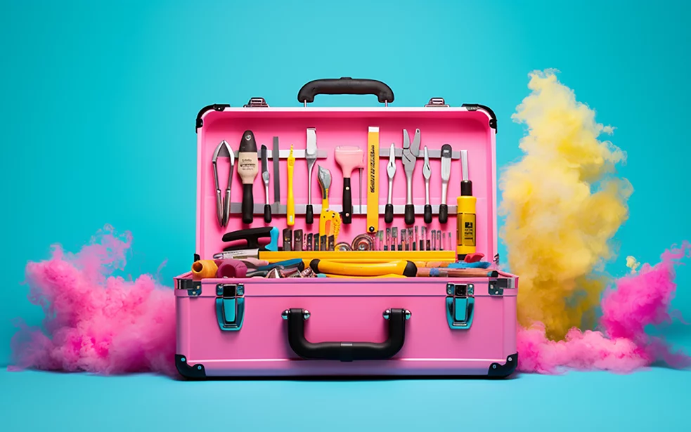 Toolbox Werkzeugkiste mit diversem Werkzeug gefüllt